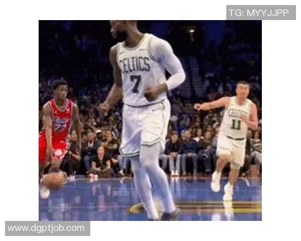 飞天遁地探花埃奇库姆18中10砍26分5抢断多次反击上演精彩表现